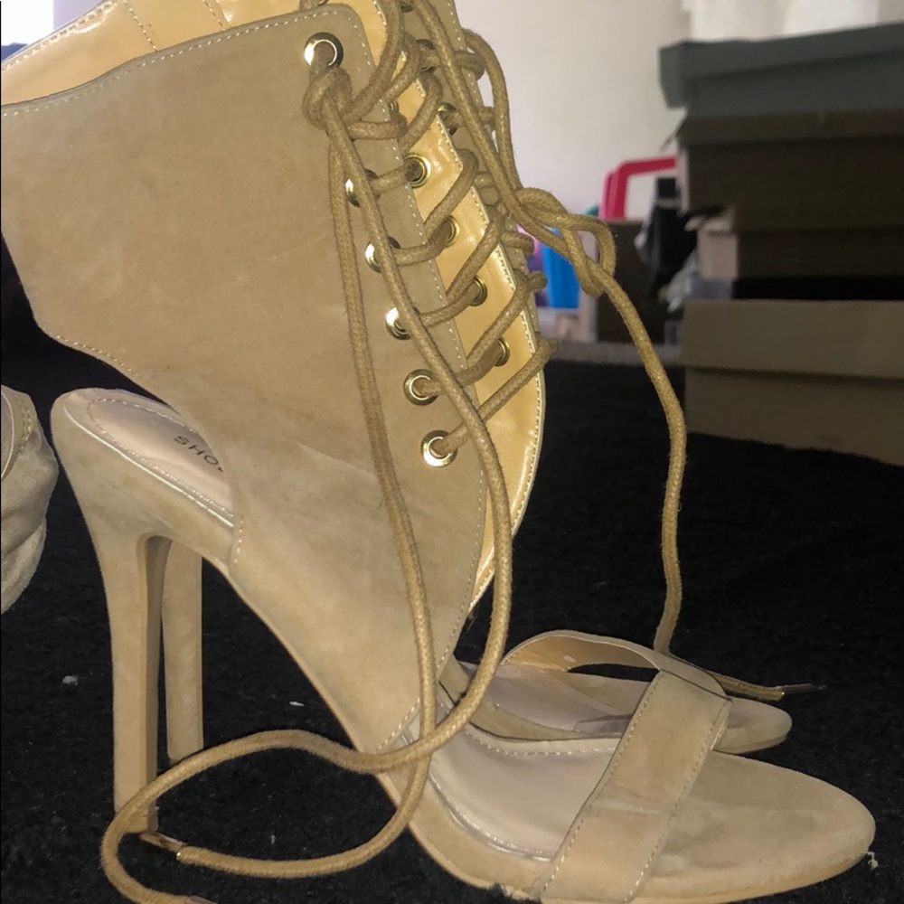 Chic heels